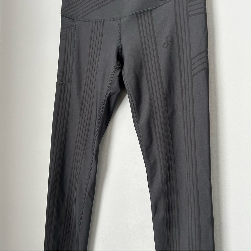 Fanka PowerBand Resistance High Intensity Leggings - Reversible - Picture 6 of 9